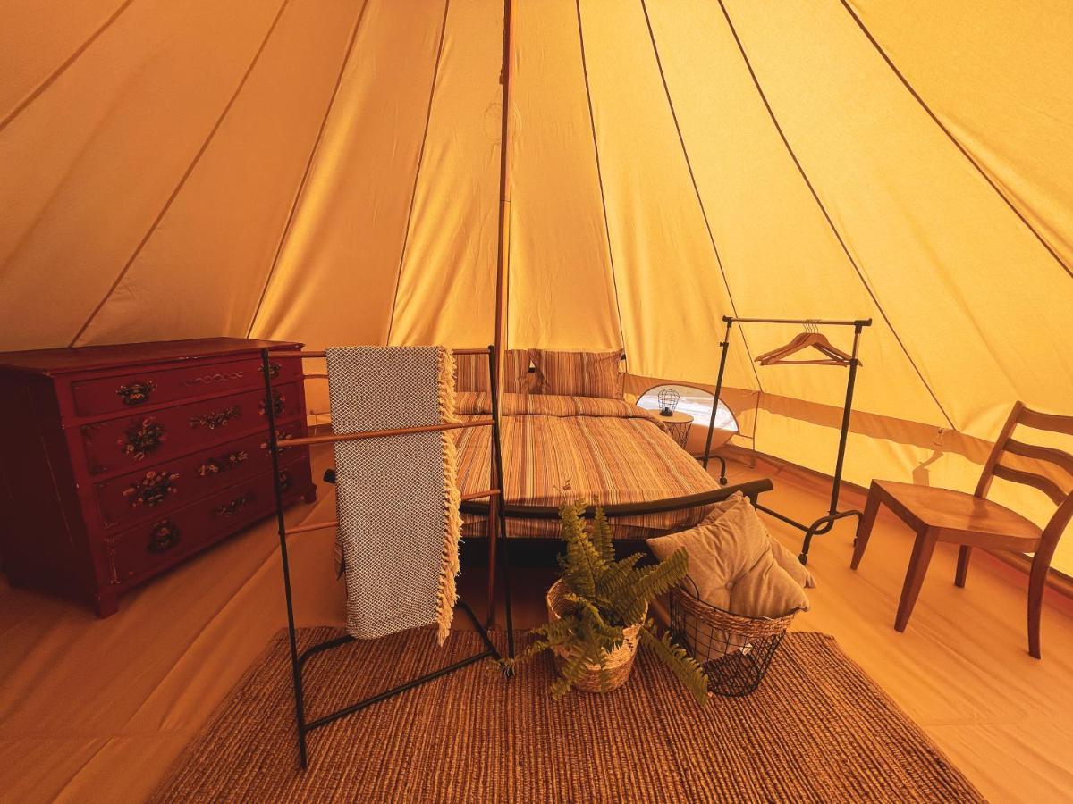 Hotel The Hunters Glamping Ciudanovita Exterior foto